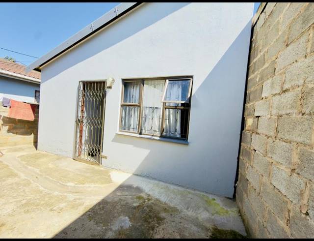 2 BEDROOM HOUSE FOR SALE IN CHESTERVILLE